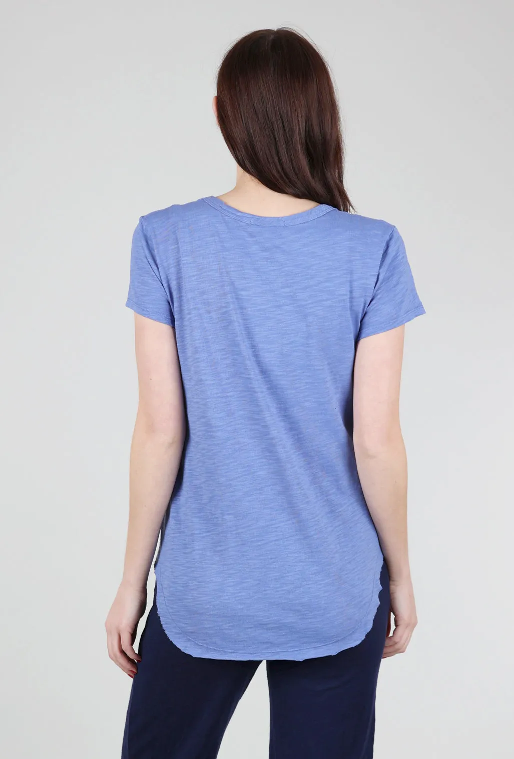 Curve Hem S/S Vee Tee, Blue Pea