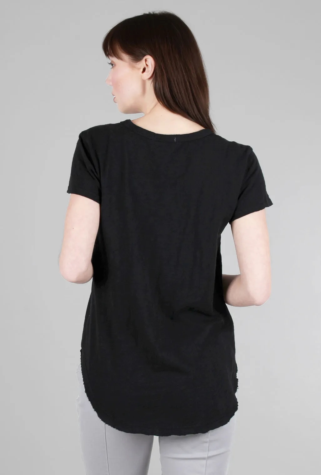 Curved Hem Vee Tee, Black