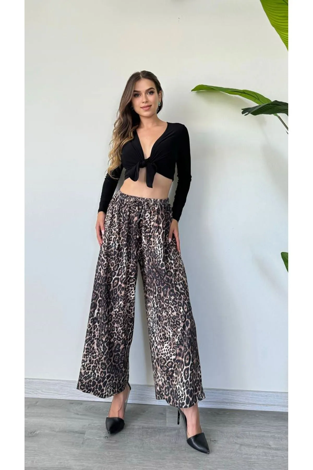 MXM Women Leopard Print Wide Leg Pants - Stylish and Comfortable Design - Giurgiu